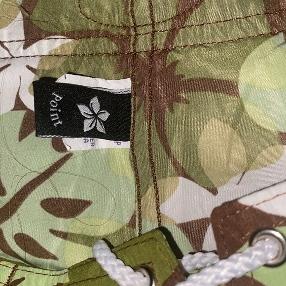 Tropical low rise mini shorts size 5/6 - Picture 3 of 4